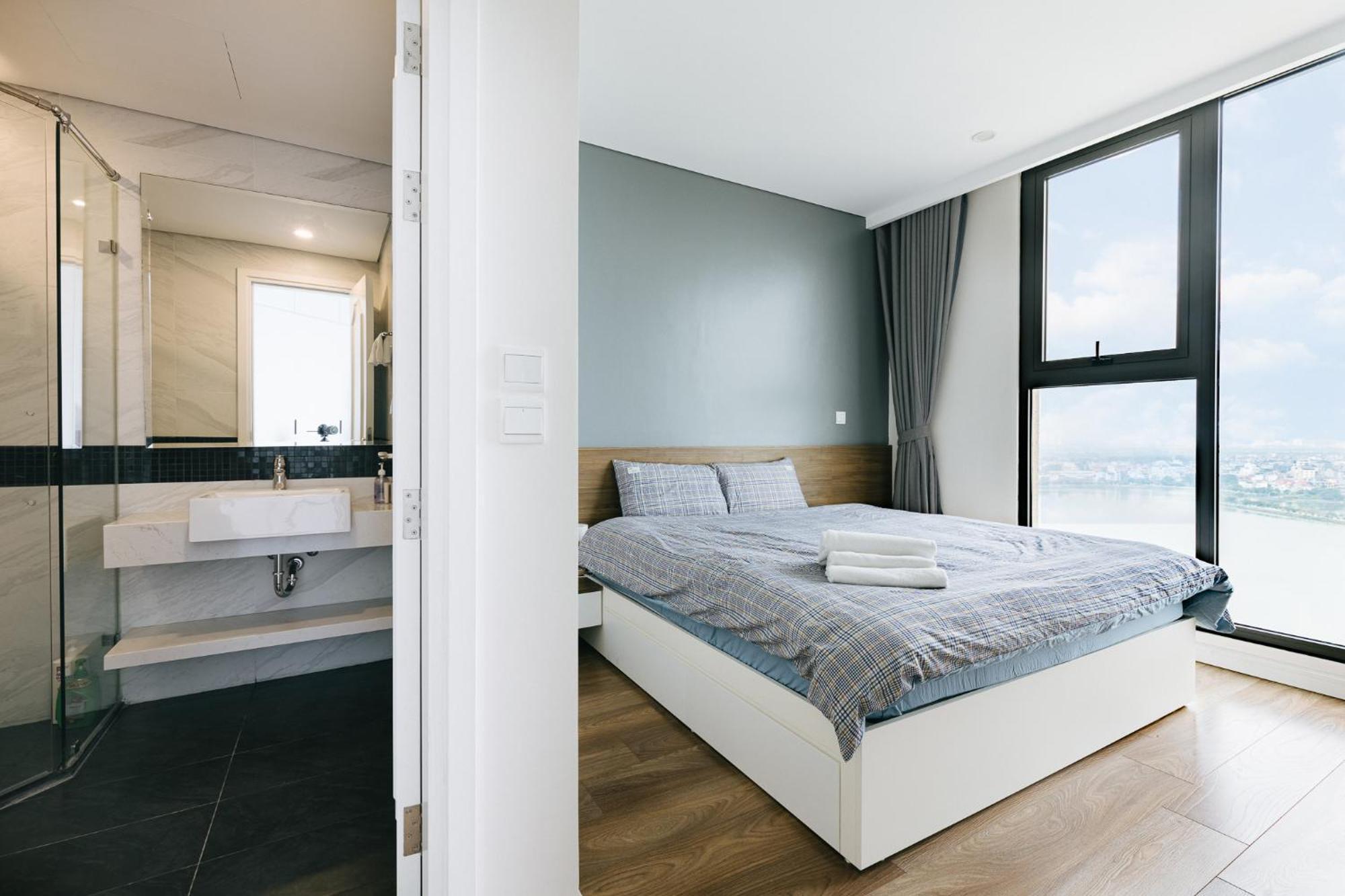 Muse Hanoi Lake View Luxury Apartment - D' Eldorado Rum bild